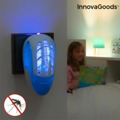 BRICOMARTEAU Prise Anti-moustiques Avec LED Ultraviolet InnovaGoods